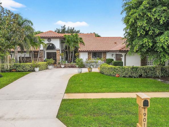 1901 Lynton Circle, Wellington FL 33414