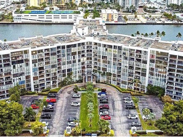 1000 Parkview Drive 316, Hallandale Beach FL 33009