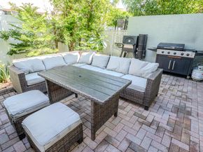 5463 Queenship Court, Greenacres FL 33463