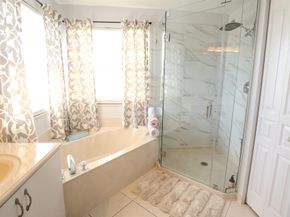 5463 Queenship Court, Greenacres FL 33463