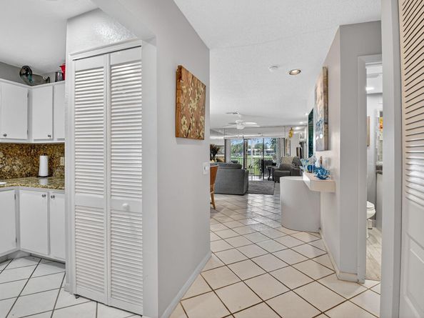 7 Southport Lane B, Boynton Beach FL 33436