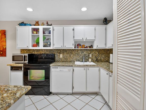 7 Southport Lane B, Boynton Beach FL 33436
