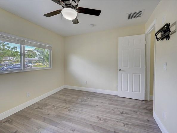 910 NE 23rd Pl, Pompano Beach FL 33064
