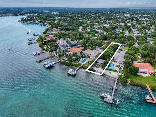 114 W Riverside Drive, Jupiter FL 33469