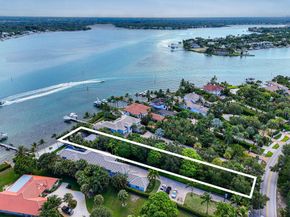 114 W Riverside Drive, Jupiter FL 33469