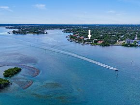 114 W Riverside Drive, Jupiter FL 33469