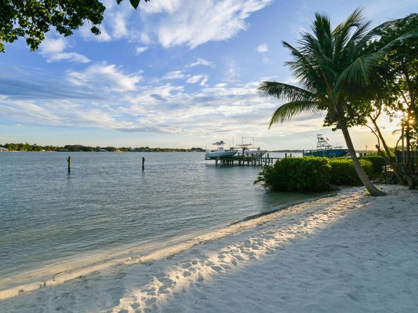 114 W Riverside Drive, Jupiter FL 33469