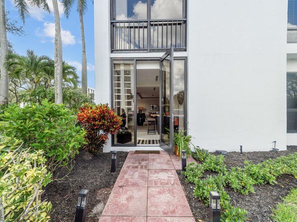 7819 Lakeside Boulevard 814, Boca Raton FL 33434