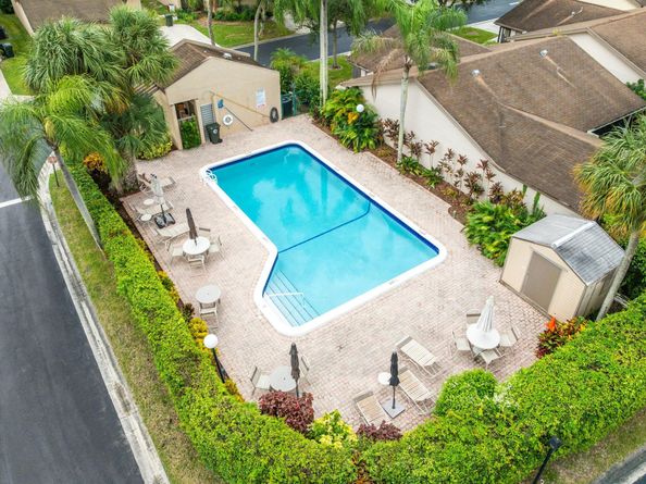 2216 Seagrape Circle, Coconut Creek FL 33066