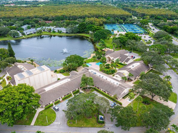 2216 Seagrape Circle, Coconut Creek FL 33066