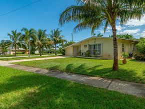 1002 W Broome Street, Lantana FL 33462