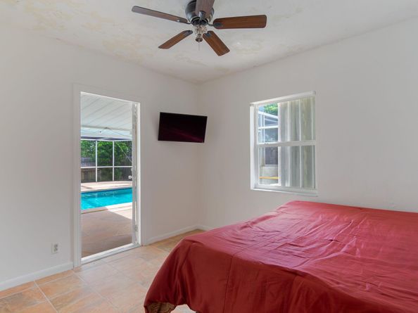 1002 W Broome Street, Lantana FL 33462