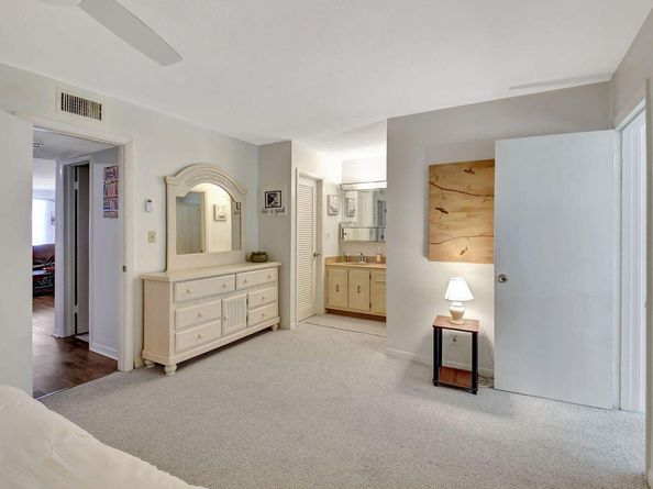 170 High Point Terrace E Apt B, Delray Beach FL 33445