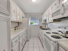 170 High Point Terrace E Apt B, Delray Beach FL 33445