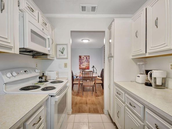 170 High Point Terrace E Apt B, Delray Beach FL 33445