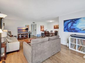 170 High Point Terrace E Apt B, Delray Beach FL 33445