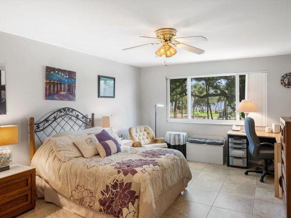 421 S Lakeside Drive 7, Lake Worth Beach FL 33460