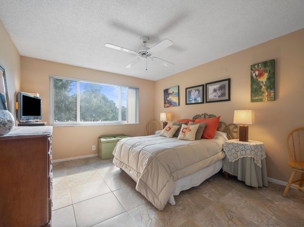 421 S Lakeside Drive 7, Lake Worth Beach FL 33460