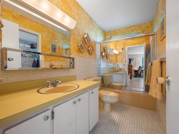 421 S Lakeside Drive 7, Lake Worth Beach FL 33460