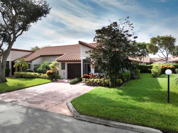 6222 Pointe Regal Circle, Delray Beach FL 33484