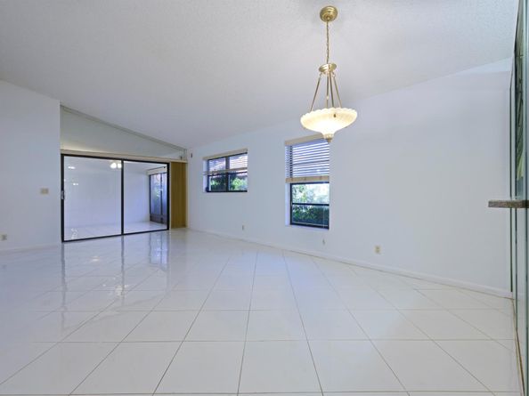 6222 Pointe Regal Circle, Delray Beach FL 33484