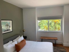 1740 SE 7th Street, Fort Lauderdale FL 33301