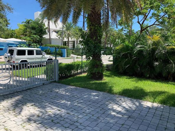 1740 SE 7th Street, Fort Lauderdale FL 33301