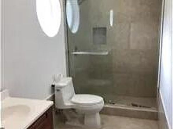 1740 SE 7th Street, Fort Lauderdale FL 33301