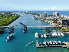 1950 Portage Landing N, North Palm Beach FL 33408