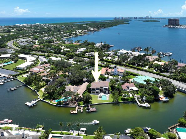 1950 Portage Landing N, North Palm Beach FL 33408