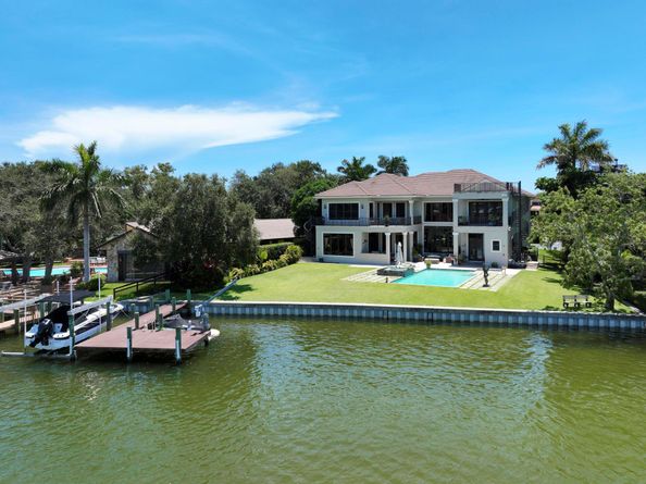 1950 Portage Landing N, North Palm Beach FL 33408