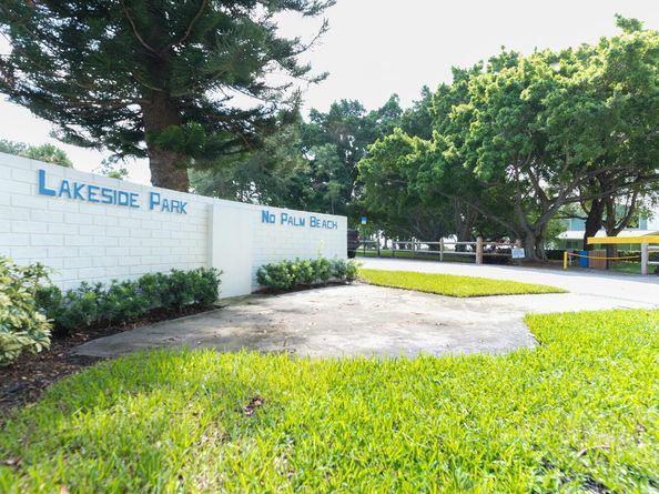 1950 Portage Landing N, North Palm Beach FL 33408