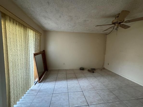 2502 Lakeview Circle, Royal Palm Beach FL 33411