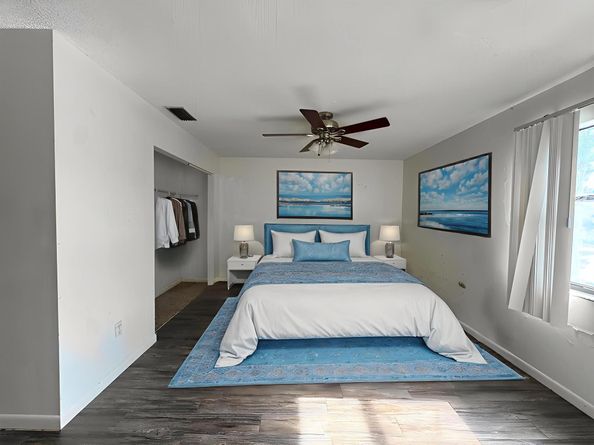2502 Lakeview Circle, Royal Palm Beach FL 33411