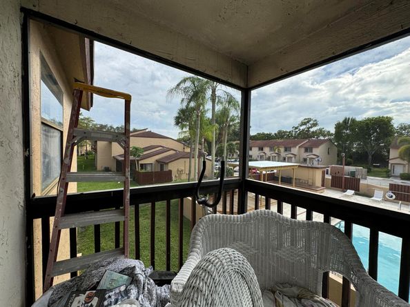 2502 Lakeview Circle, Royal Palm Beach FL 33411