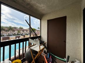 2502 Lakeview Circle, Royal Palm Beach FL 33411