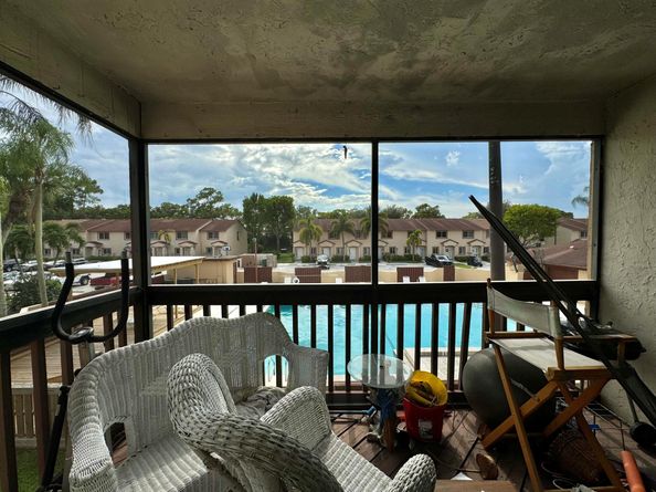 2502 Lakeview Circle, Royal Palm Beach FL 33411