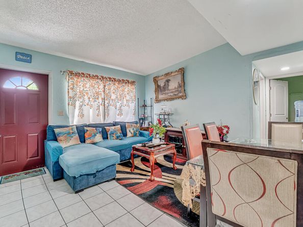 200 Ficus Tree Drive, Lake Worth FL 33462
