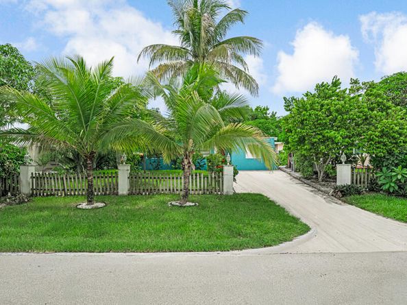 200 Ficus Tree Drive, Lake Worth FL 33462