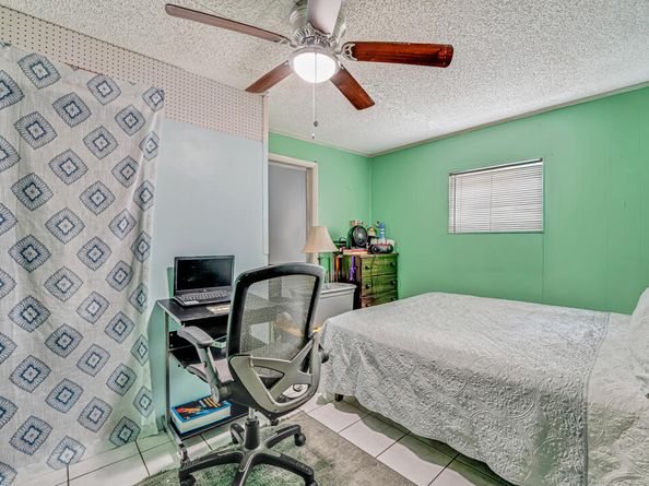 200 Ficus Tree Drive, Lake Worth FL 33462