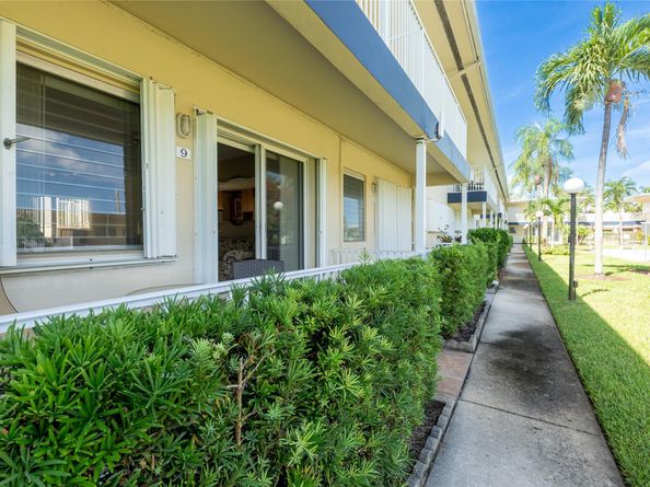 223 S Federal Hwy 9, Dania Beach FL 33004