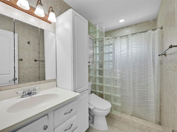 3028 NW 69th Ct 3F, Fort Lauderdale FL 33309