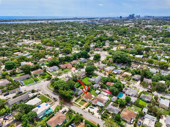 912 38th Street, West Palm Beach FL 33407