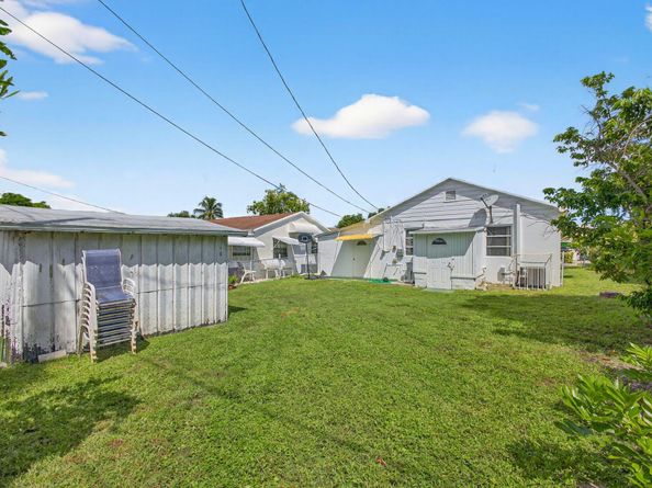 912 38th Street, West Palm Beach FL 33407