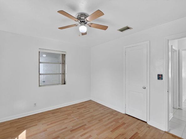 912 38th Street, West Palm Beach FL 33407