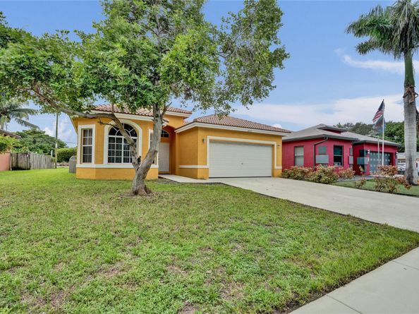 3020 NW 10th Ct, Fort Lauderdale FL 33311