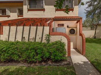 4653 NW 90th Ave