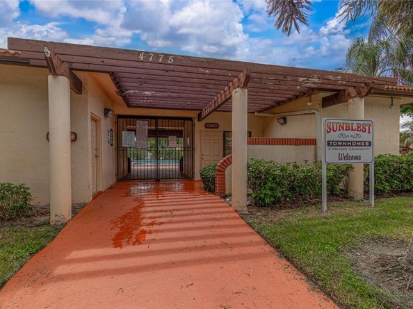 4653 NW 90th Ave 4653, Sunrise FL 33351
