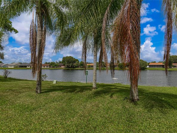 4653 NW 90th Ave 4653, Sunrise FL 33351