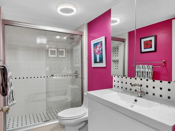 3516 Whitehall Drive 403, West Palm Beach FL 33401